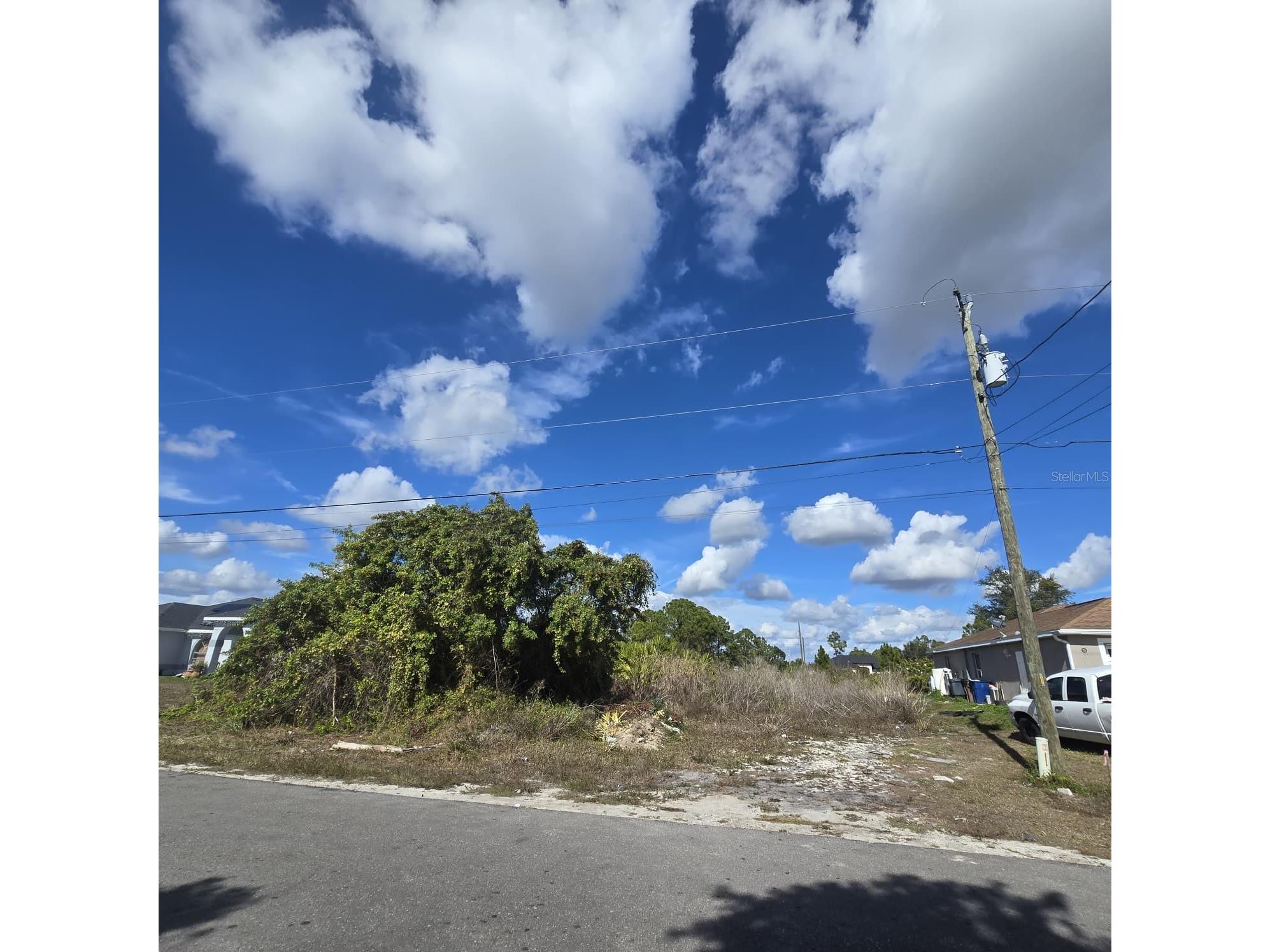 2804 E 11th Street Lehigh Acres FL 33972 O6381945 image2