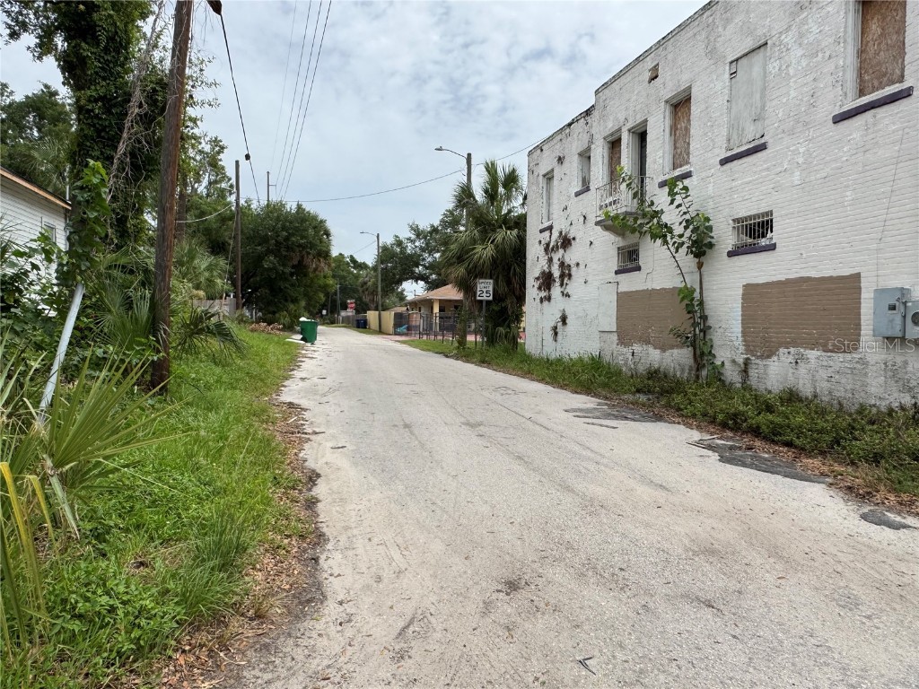 2804 E Columbus Drive Tampa FL 33605 TB8394093 image7