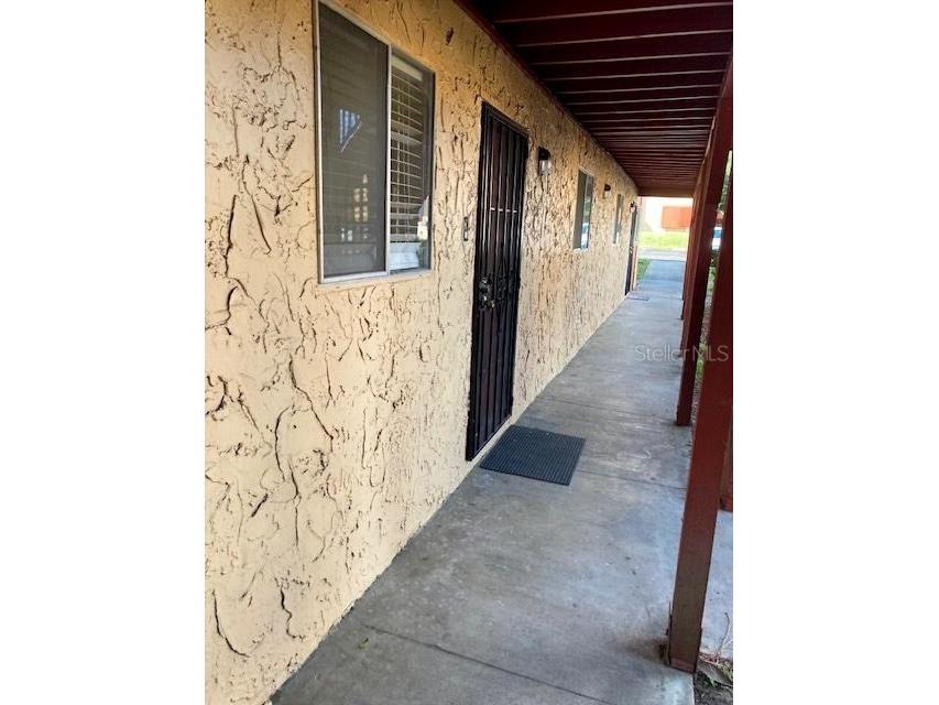 2804 N Powers Drive #27 Orlando FL 32818 O6372907 image2