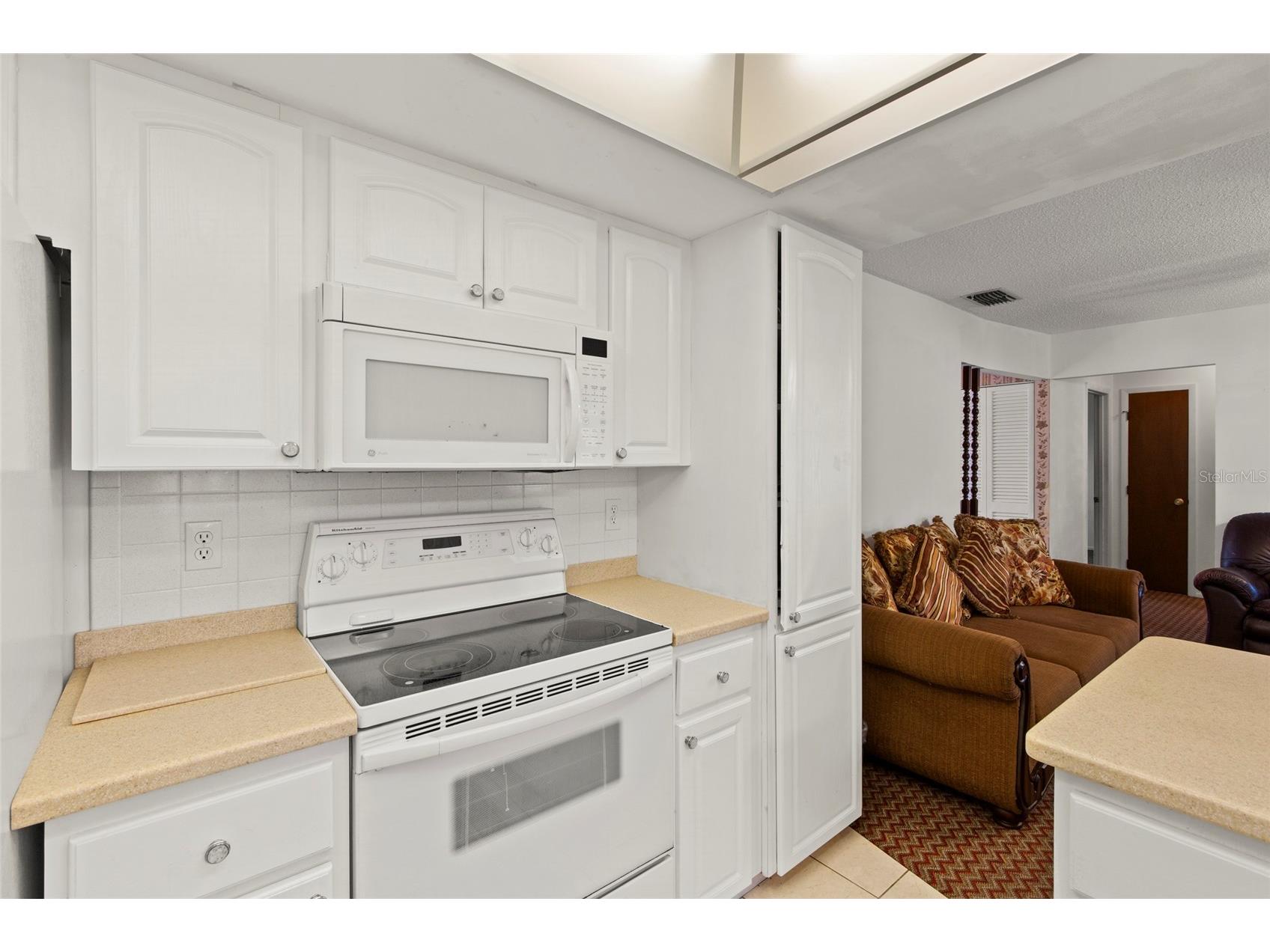 2804 W 27th Ave Dr Bradenton FL 34205 A4684143 image3