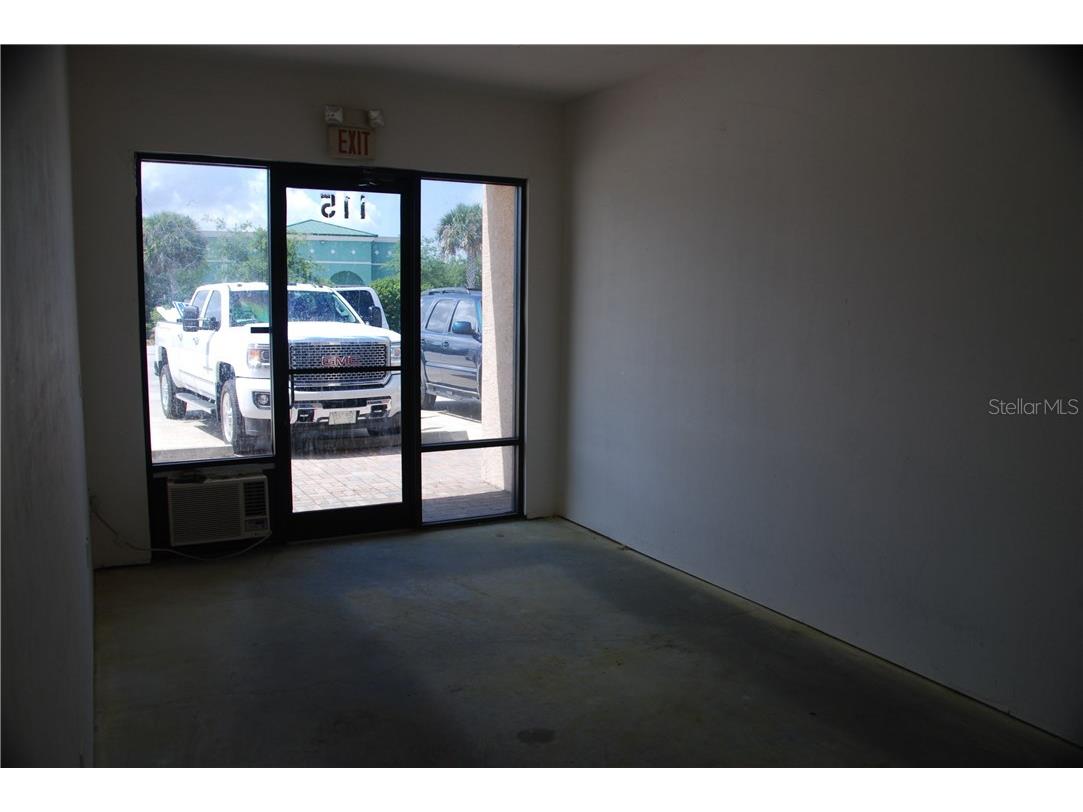 28041 Airpark Drive #123121115110101 Punta Gorda FL 33982 C7054431 image4