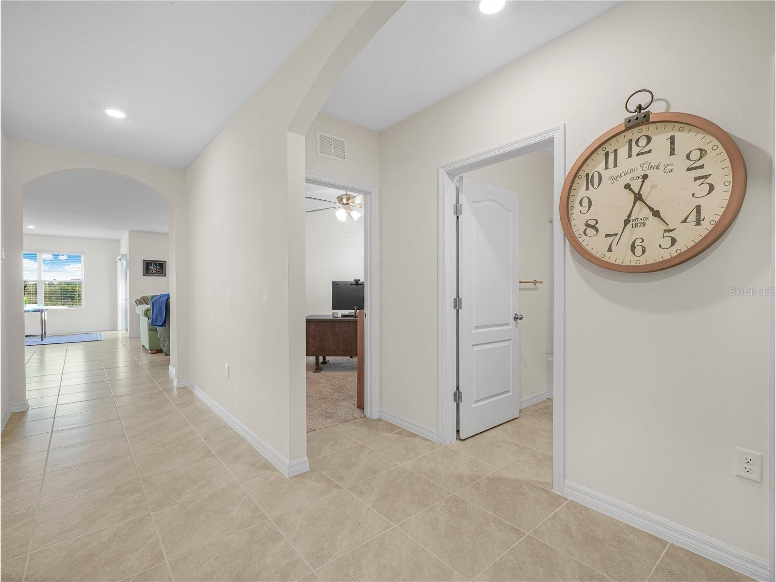 2805 Grandbury Grove Road Lakeland FL 33811 L4958438 image2