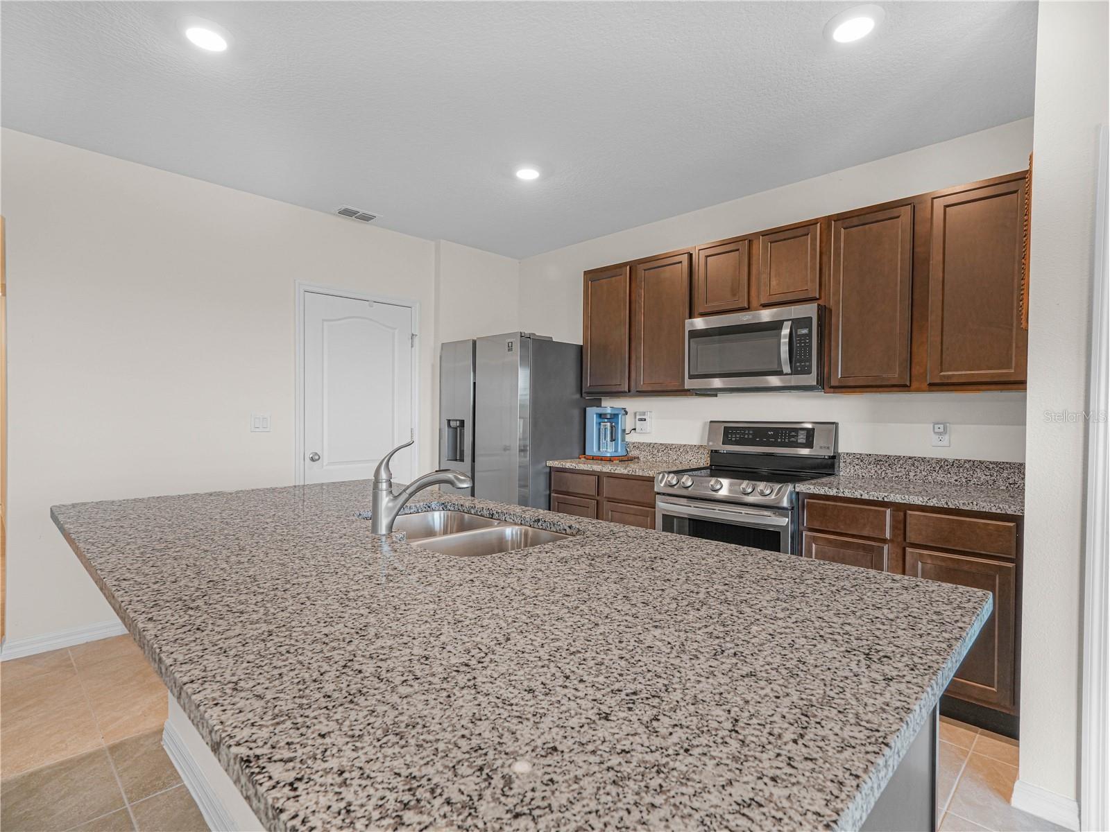2805 Grandbury Grove Road Lakeland FL 33811 L4958438 image7