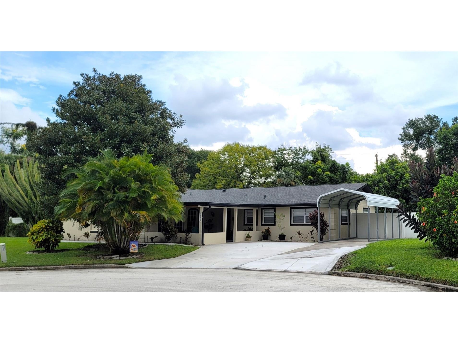 2805 Gulfstream Court Orlando FL 32805 - Clear Lake O6343536 image1