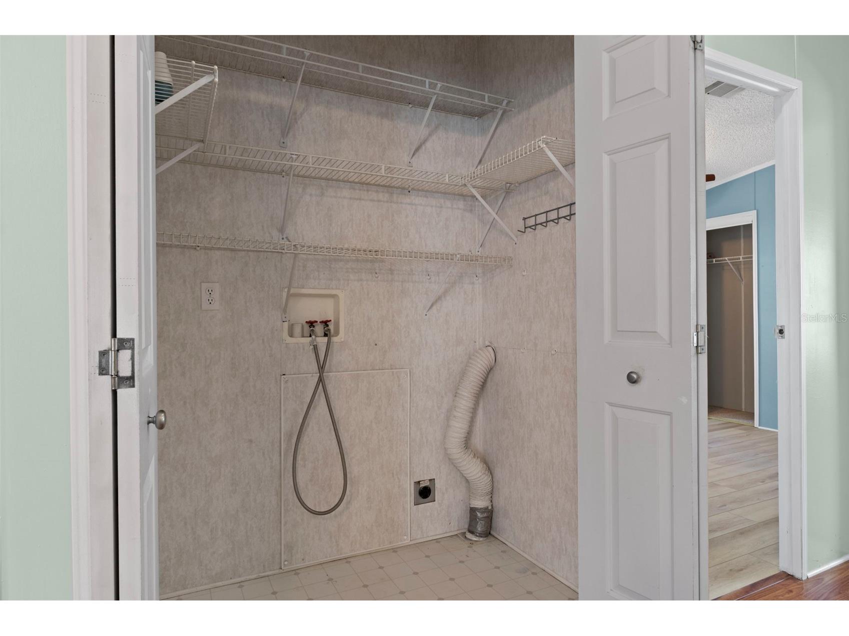 2805 Kingswood Circle Brooksville FL 34604 W7883401 image19