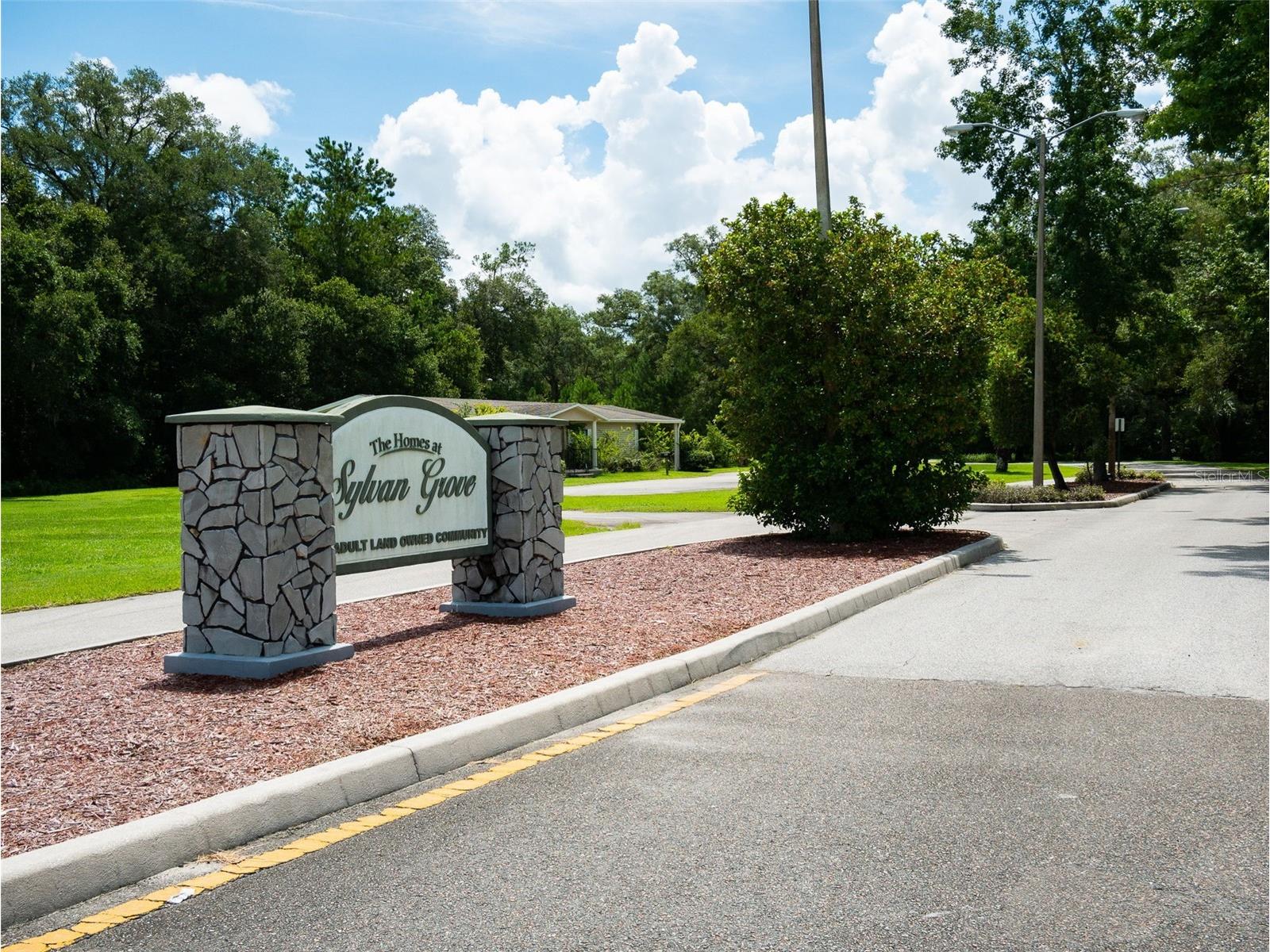 2805 Kingswood Circle Brooksville FL 34604 W7883401 image37