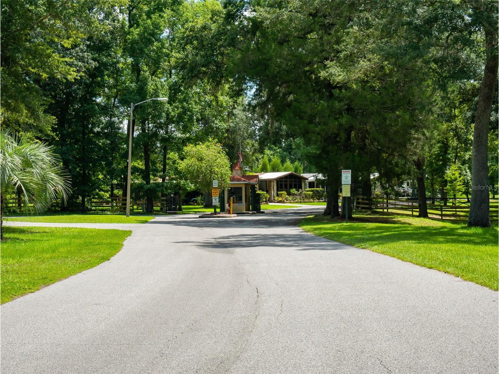 2805 Kingswood Circle Brooksville FL 34604 W7883401 image38