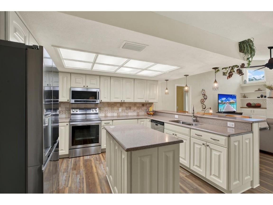 2806 Fairway View Drive Valrico FL 33596 TB8394982 image19