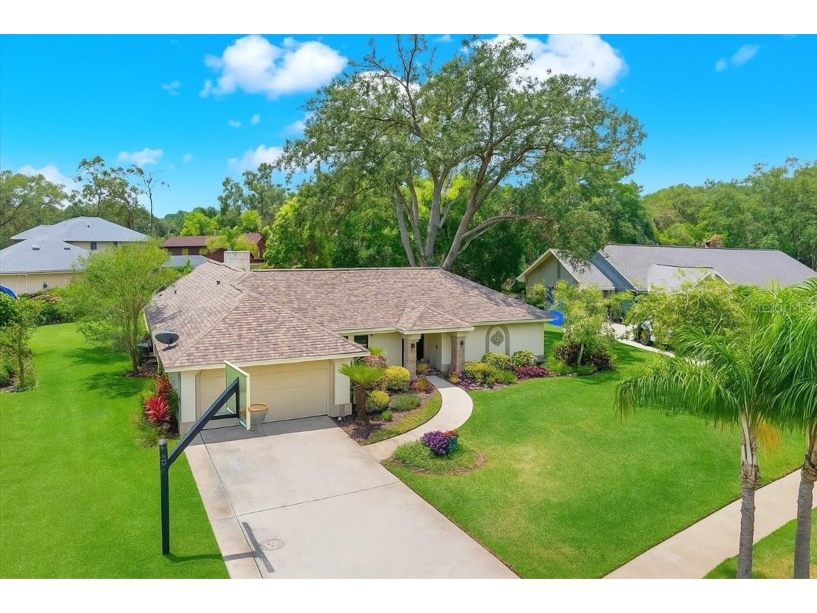 2806 Fairway View Drive Valrico FL 33596 TB8394982 image2