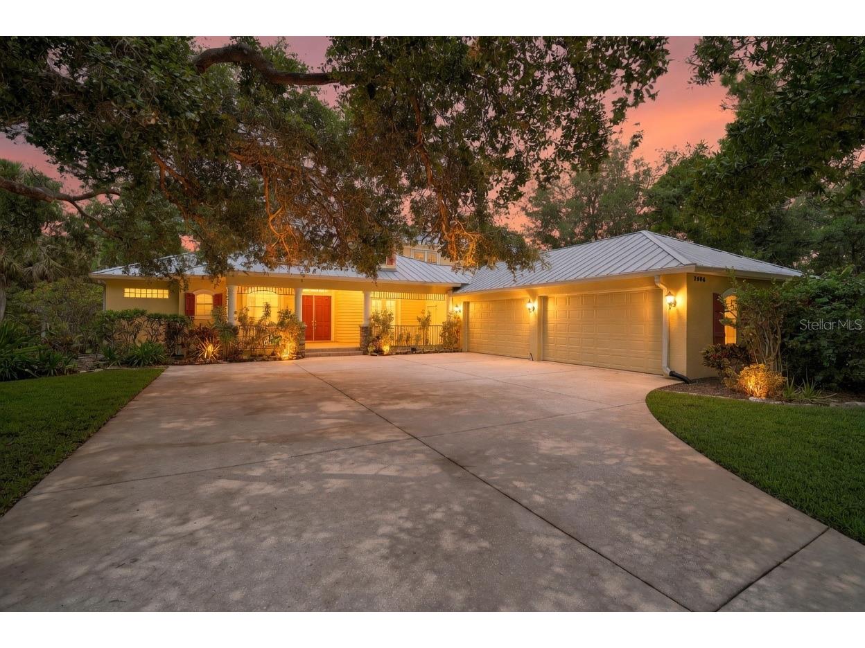 2806 Norwood Lane Venice FL 34292 - BLACKBURN CANAL A4693554 image1