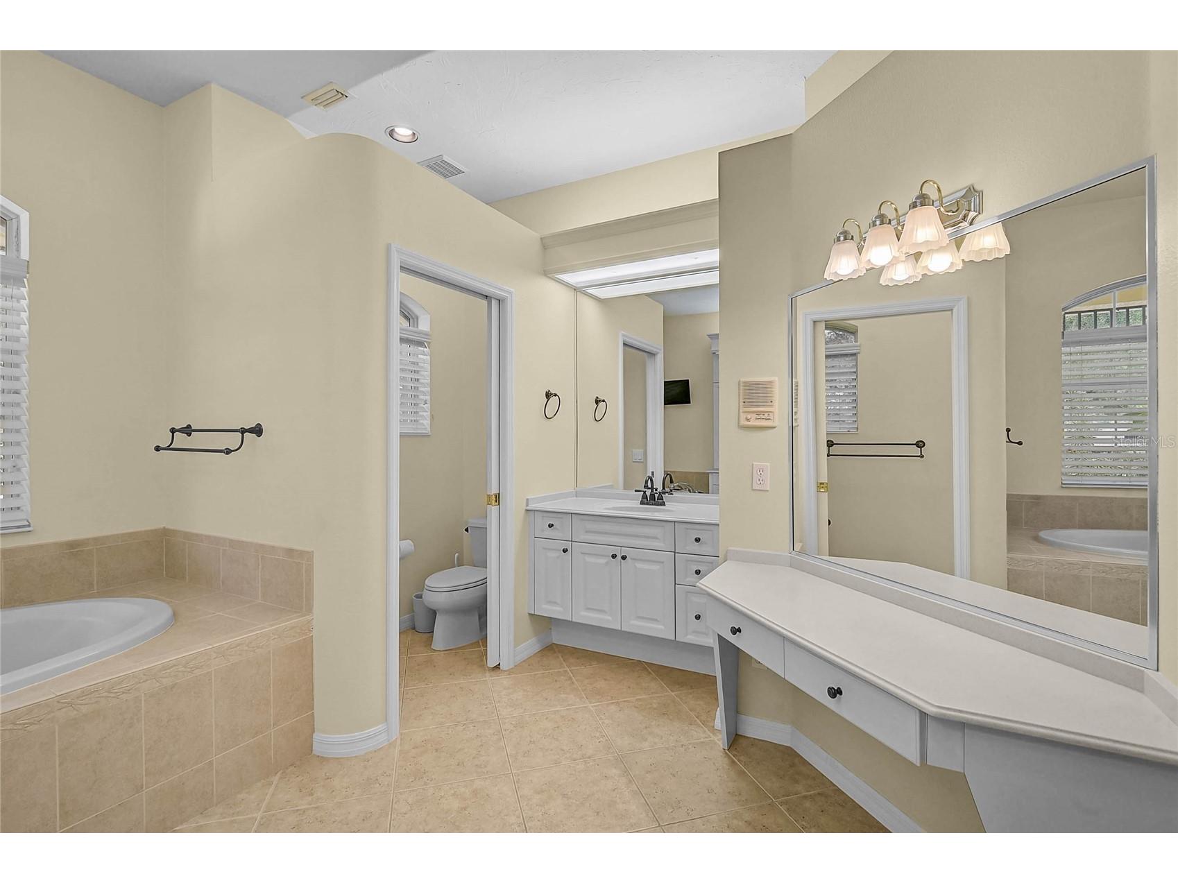 2806 Norwood Lane Venice FL 34292 - BLACKBURN CANAL A4693554 image24