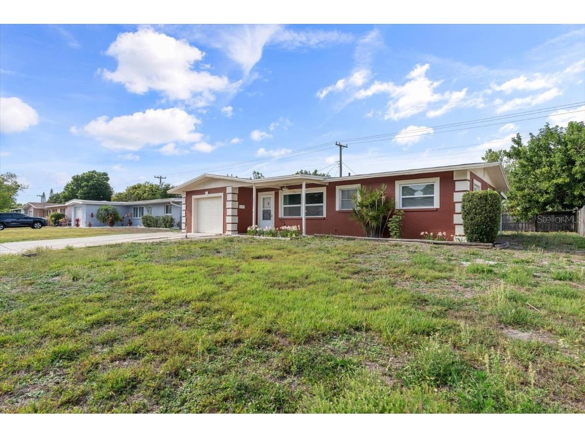 2806 Oxford Drive W Bradenton FL 34205 A4605261 image1