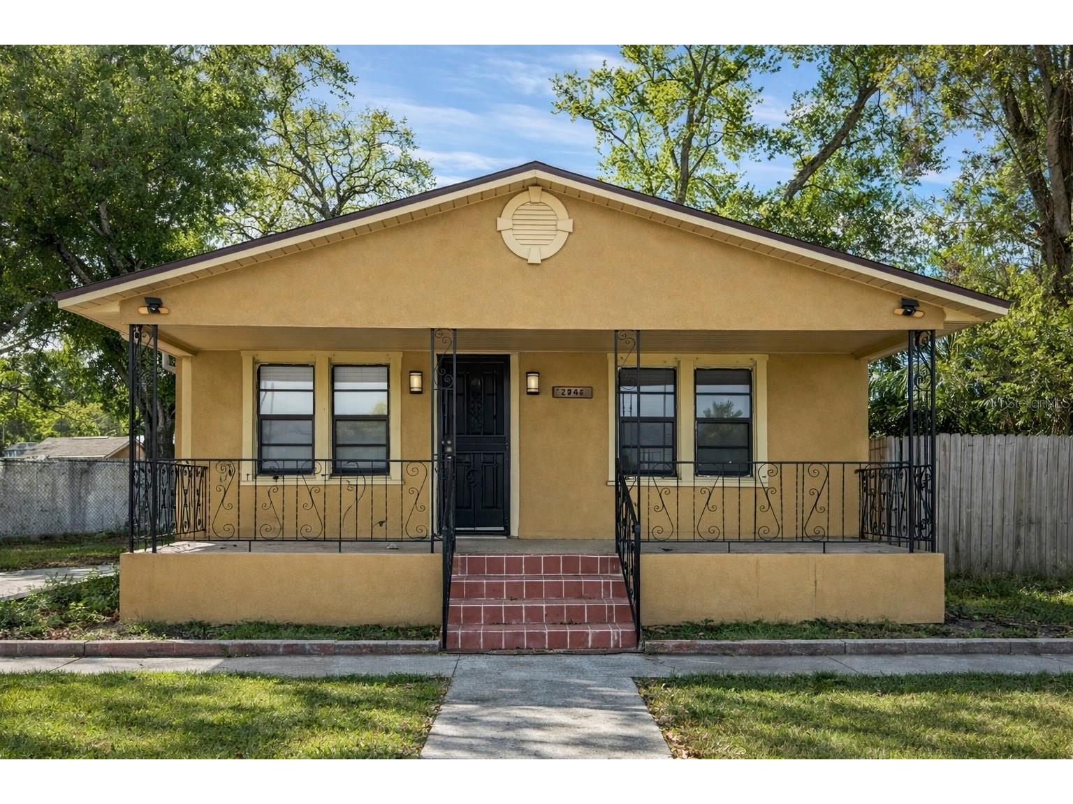 2806 Park Drive Tampa FL 33619 W7883851 image1