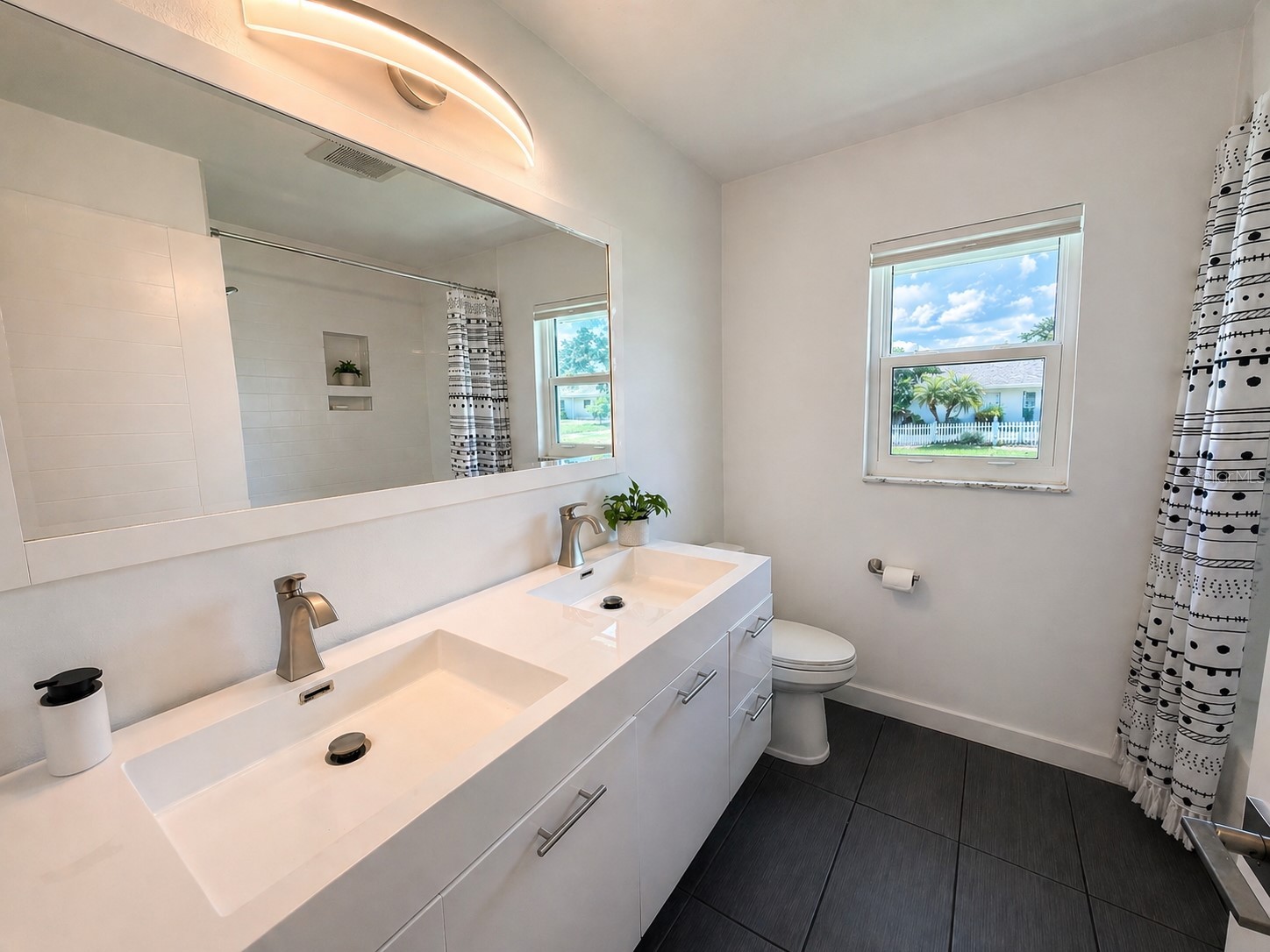 2806 Satsuma Drive Sarasota FL 34239 A4694084 image26