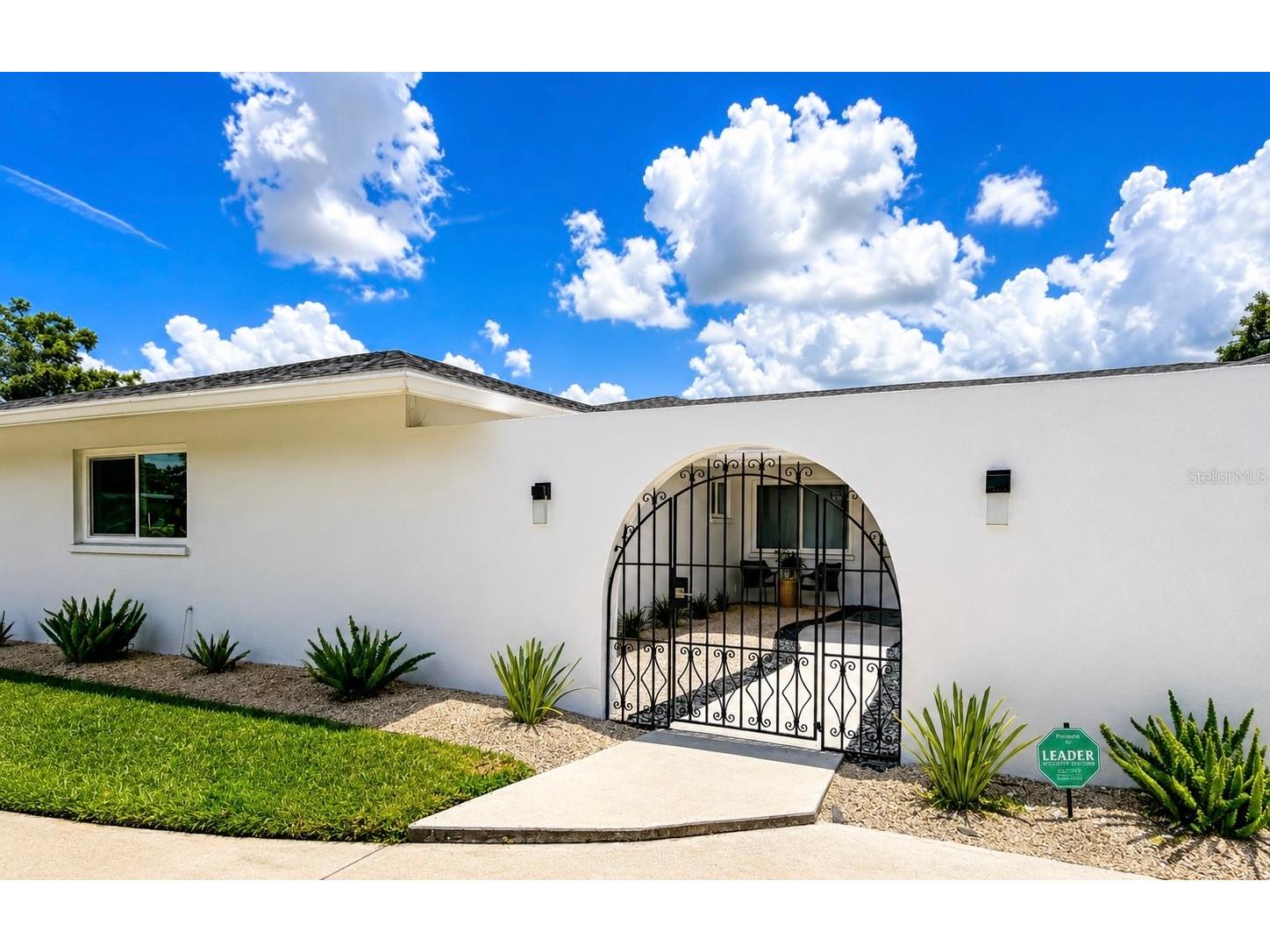 2806 Satsuma Drive Sarasota FL 34239 A4694084 image3