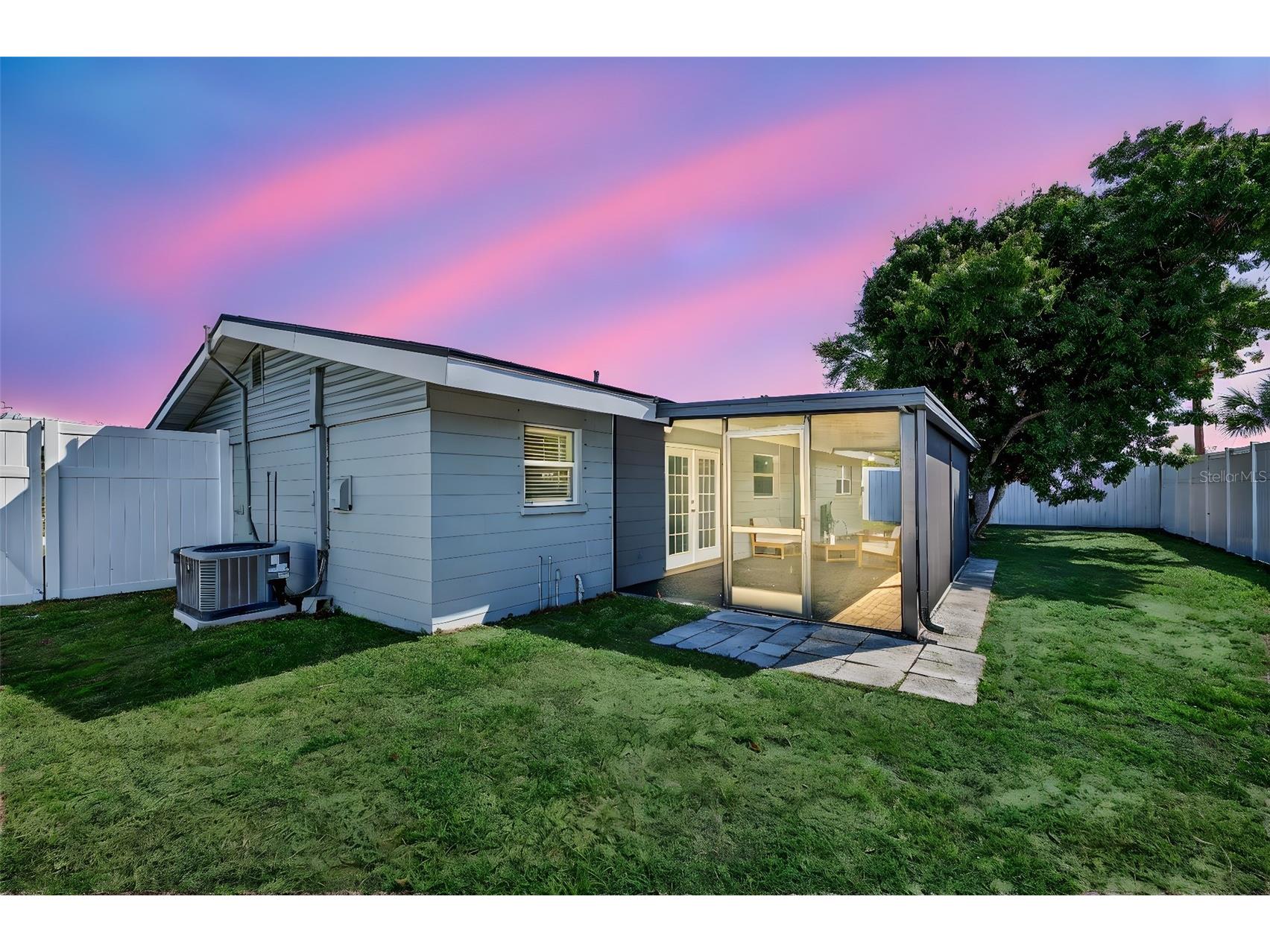 2806 Upper Tangelo Drive Sarasota FL 34239 A4687698 image28