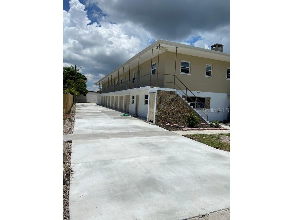 2807 41st Avenue N Saint Petersburg FL 33714 U8216791 image1