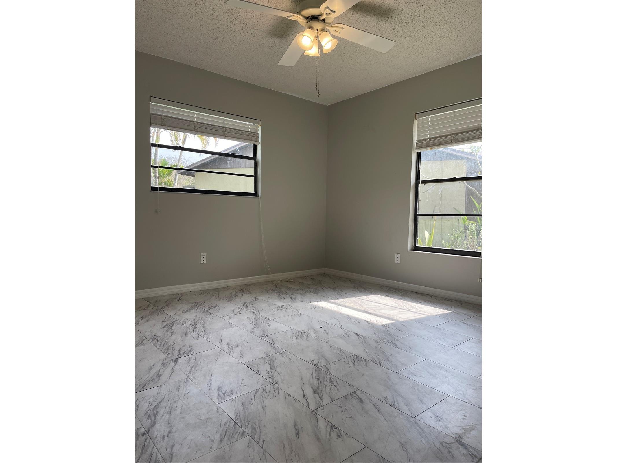 2807 48th Ave Dr W Bradenton FL 34212 A4686409 image7