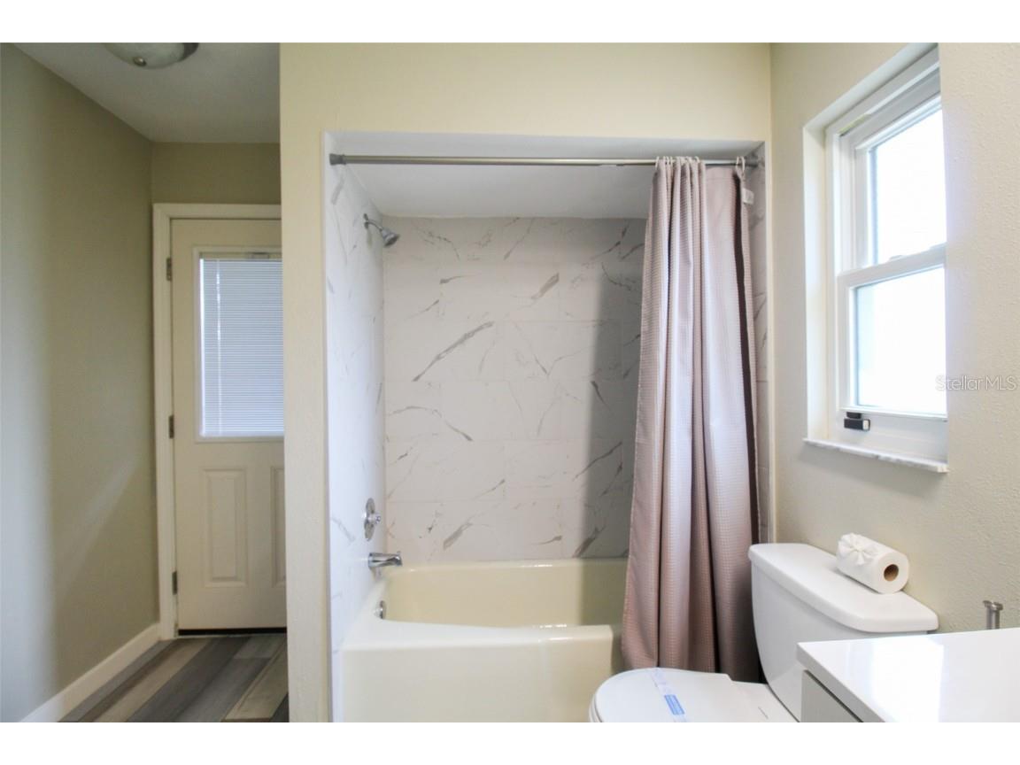 2807 67th Street W Bradenton FL 34209 A4586262 image35