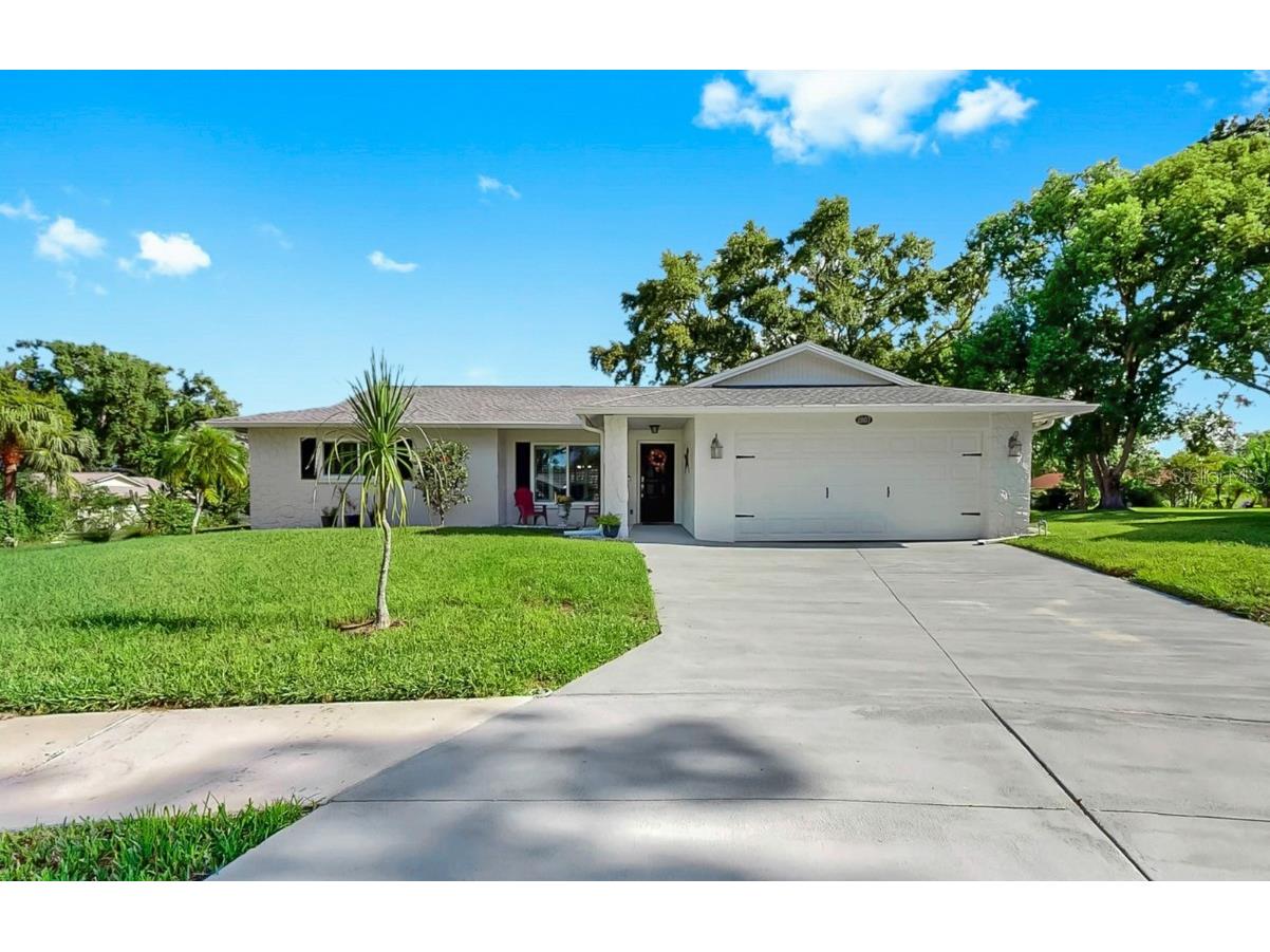 2807 Cameron Court Palm Harbor FL 34684 - LAKE TARPON TB8423371 image1