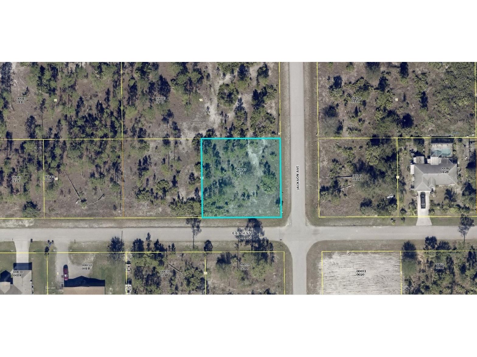 2807 E 11th Street Lehigh Acres FL 33972 A4584315 image1