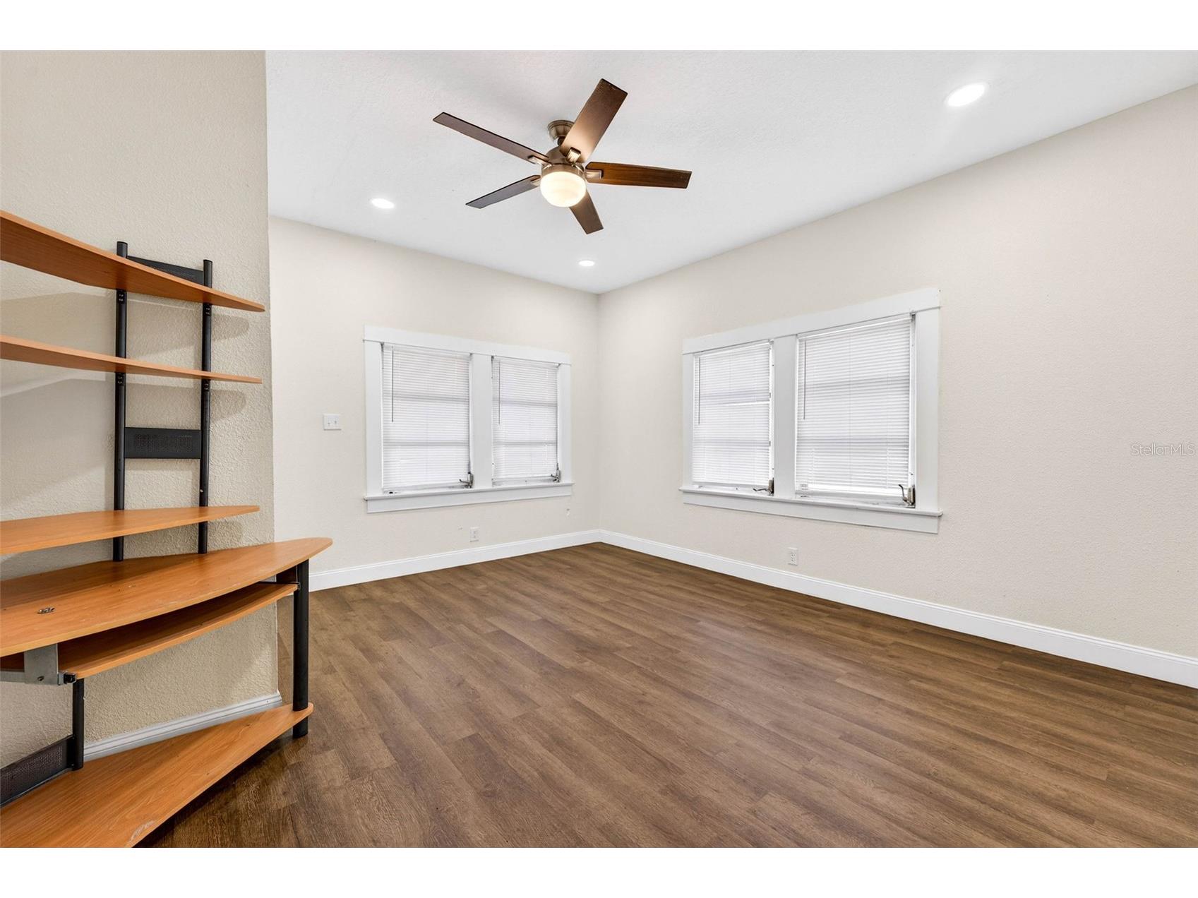 2807 Locicero Drive Tampa FL 33619 TB8482196 image10