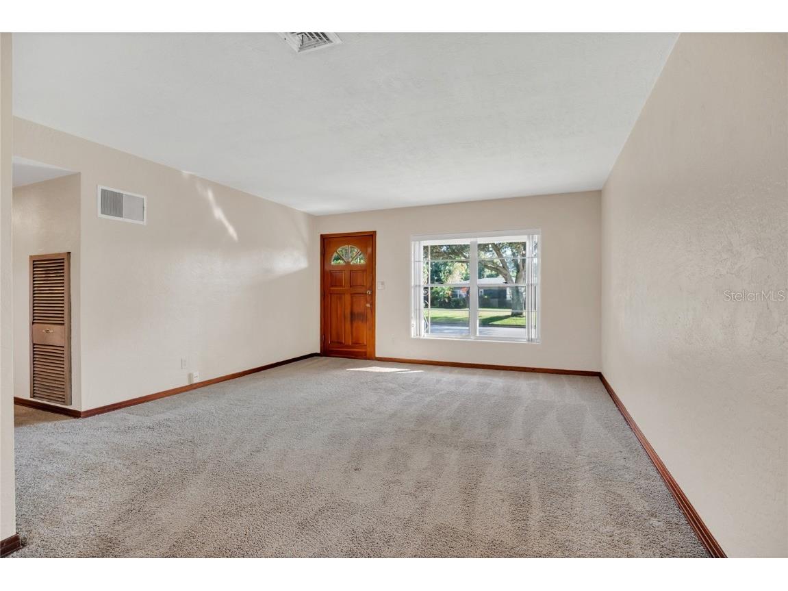 2807 Nancy Street Orlando FL 32806 - LAKE UNDERHILL O6357870 image4