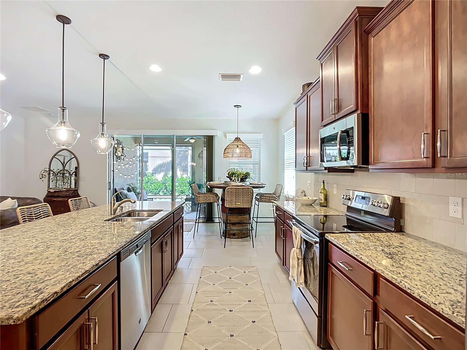 2807 Oriole Drive Sarasota FL 34243 A4658208 image11