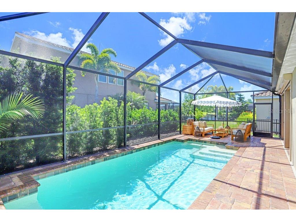 2807 Oriole Drive Sarasota FL 34243 TB8498443 image2