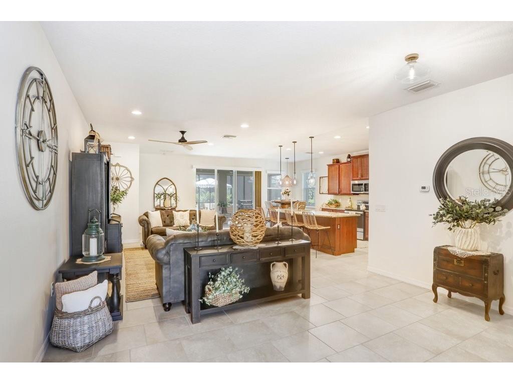 2807 Oriole Drive Sarasota FL 34243 TB8498443 image23