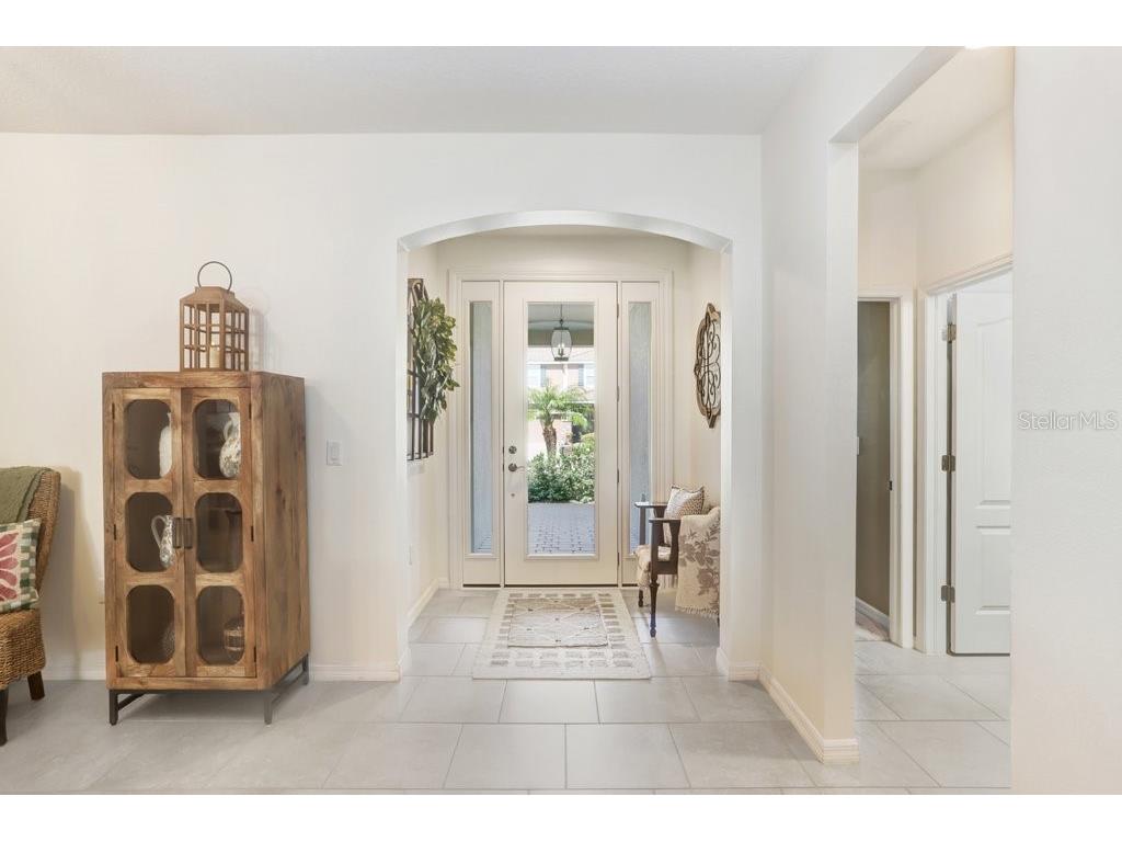 2807 Oriole Drive Sarasota FL 34243 TB8498443 image3