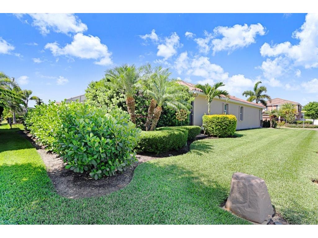 2807 Oriole Drive Sarasota FL 34243 TB8498443 image37