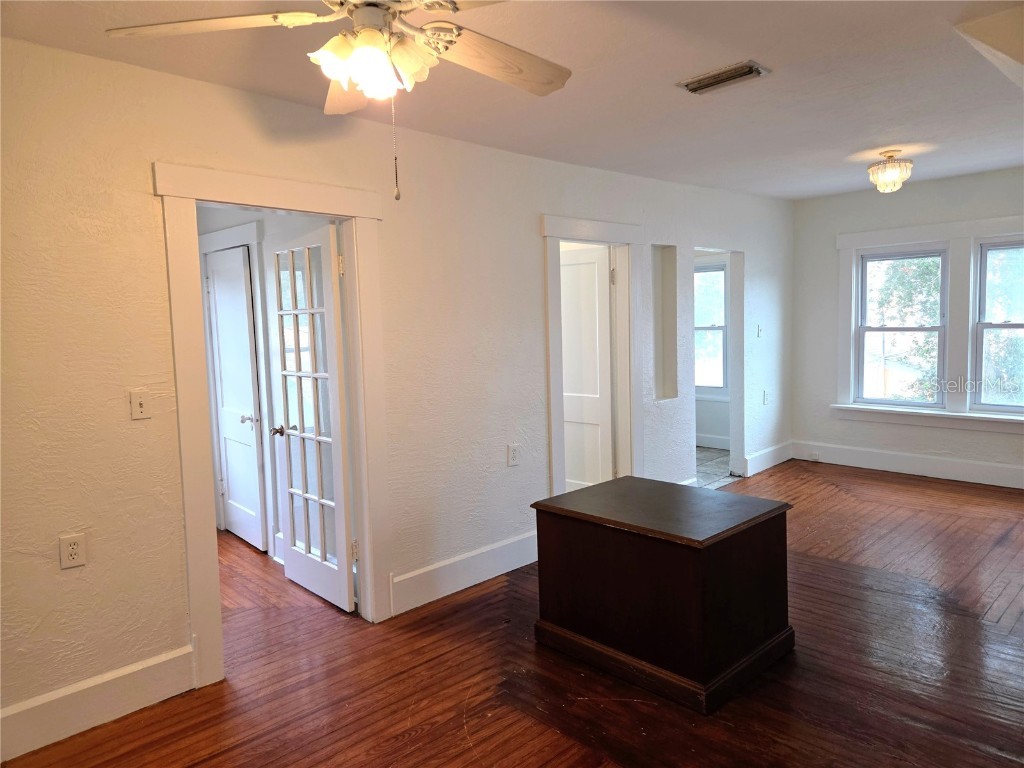 2808 56th Street S #UPPER Gulfport FL 33707 TB8447702 image7