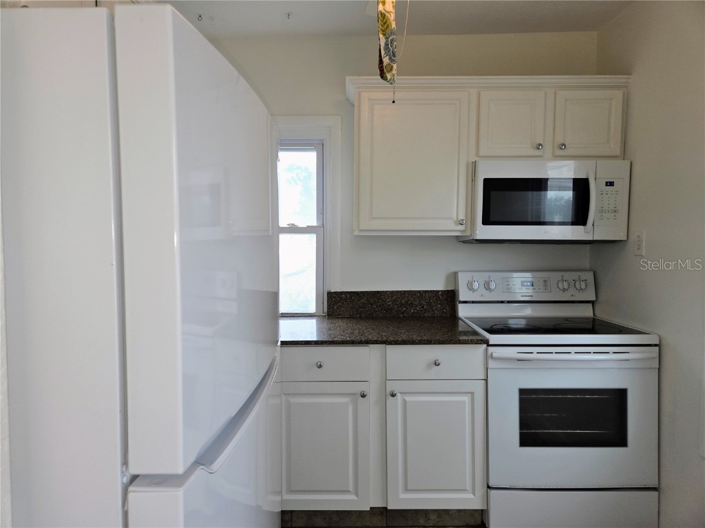 2808 56th Street S #UPPER Gulfport FL 33707 TB8447702 image8