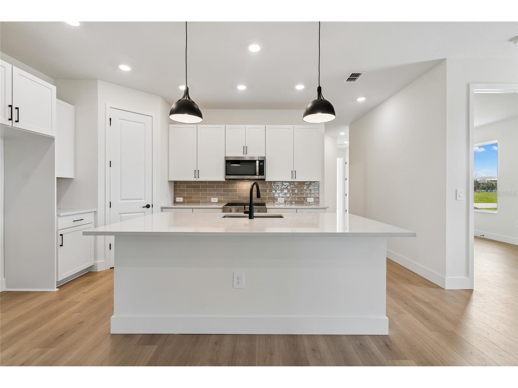 2808 Marrakesh Lane Sarasota FL 34234 TB8470352 image6