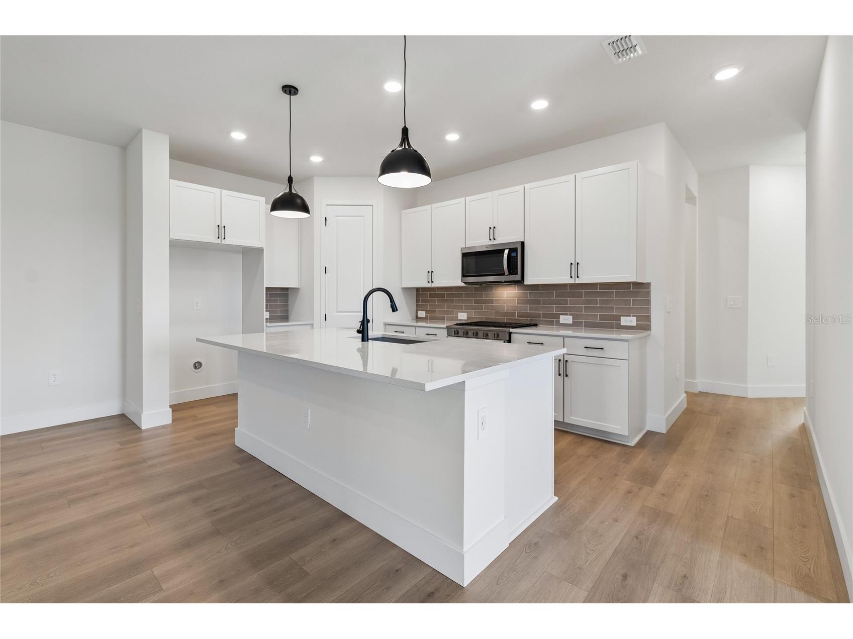 2808 Marrakesh Lane Sarasota FL 34234 TB8470352 image7