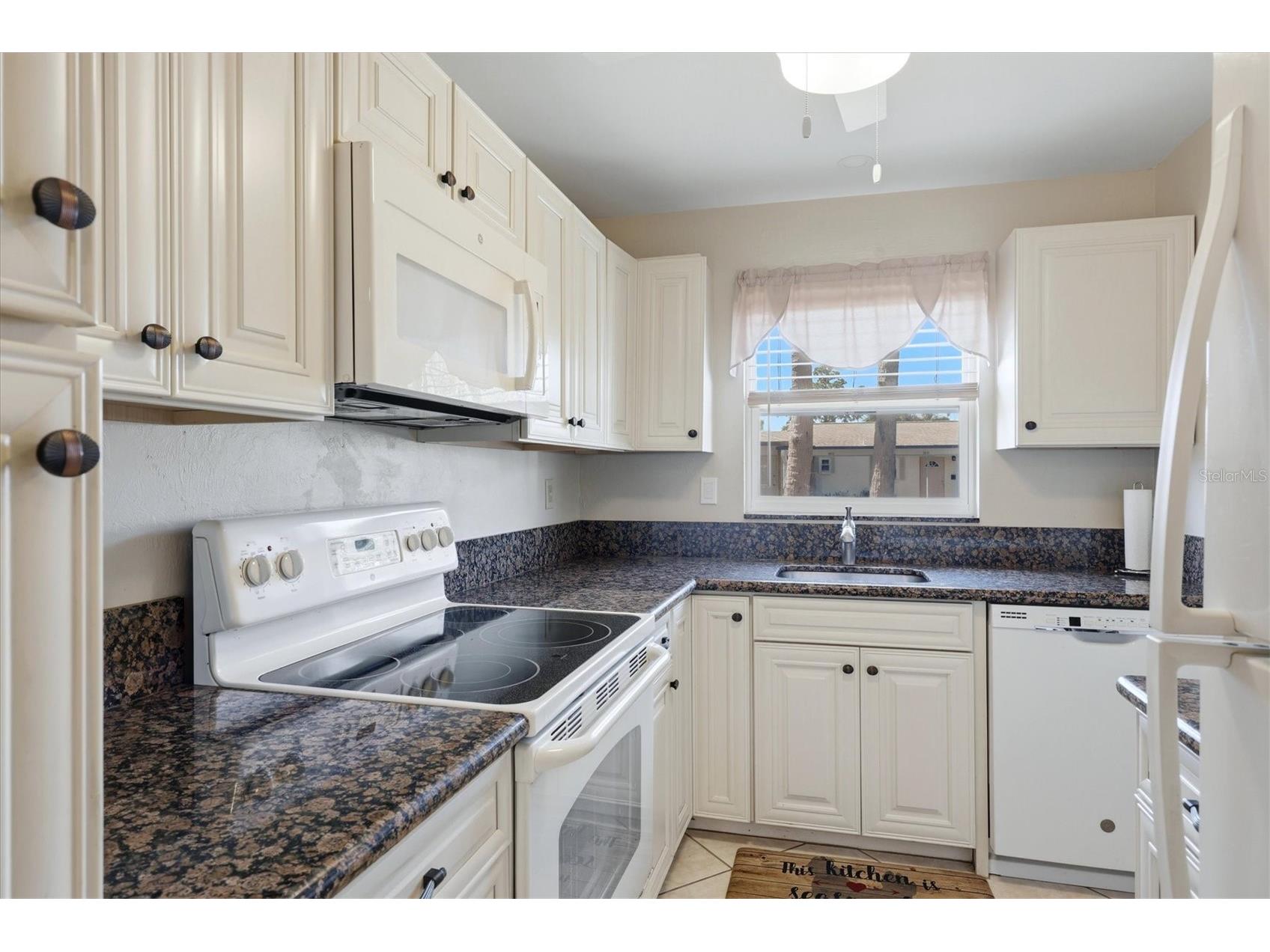 2809 Swifton Drive #4 Sarasota FL 34231 A4695978 image9