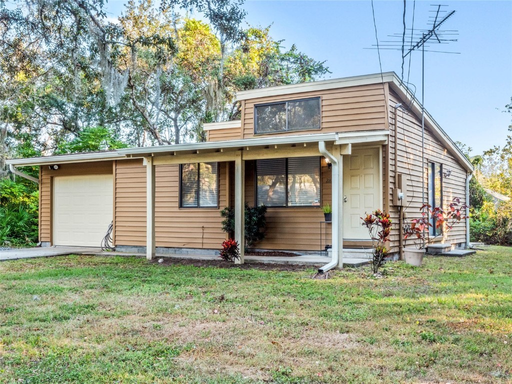 281 W 3rd Street Chuluota FL 32766 O6155690 image1