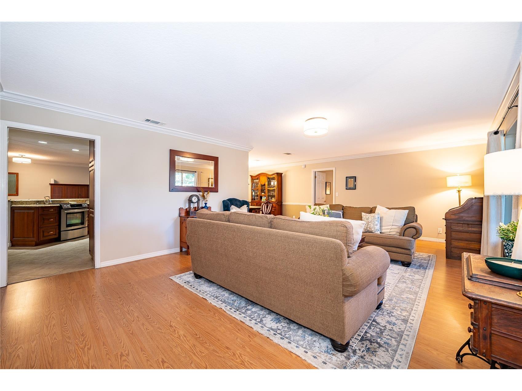 2810 Overlake Avenue Orlando FL 32806 - CONWAY CHAIN OF LAKES O6406039 image8