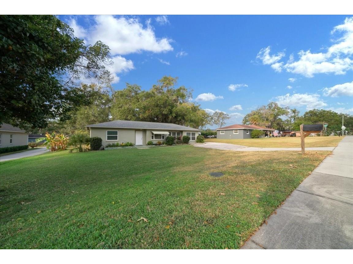 2810 SE Lake Weir Avenue Ocala FL 34471 OM714042 image6