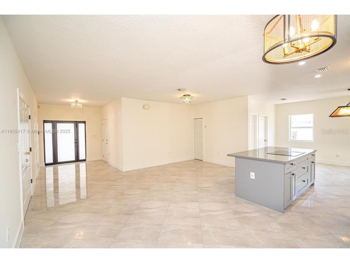 2810 SW 114th Avenue Miami FL 33165 TB8449607 image7