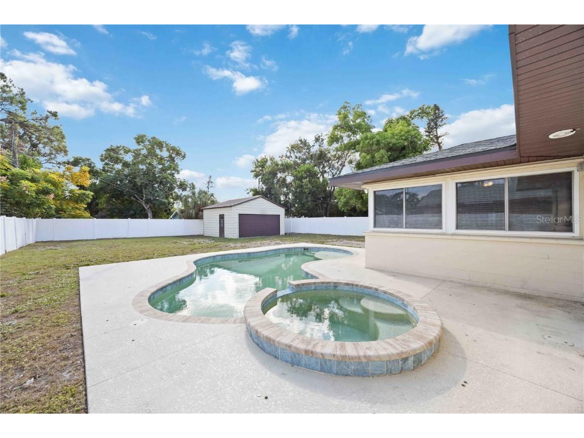 2811 17th Avenue W Bradenton FL 34205 A4672867 image2