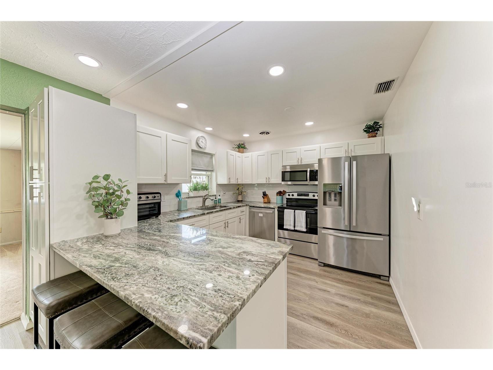 2811 33rd Avenue W Bradenton FL 34205 A4688318 image12