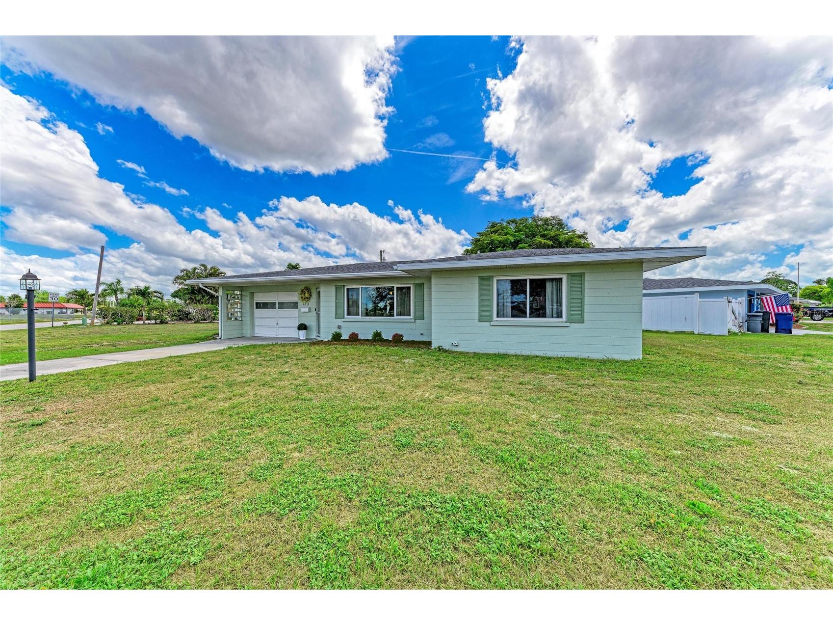 2811 33rd Avenue W Bradenton FL 34205 A4688318 image3