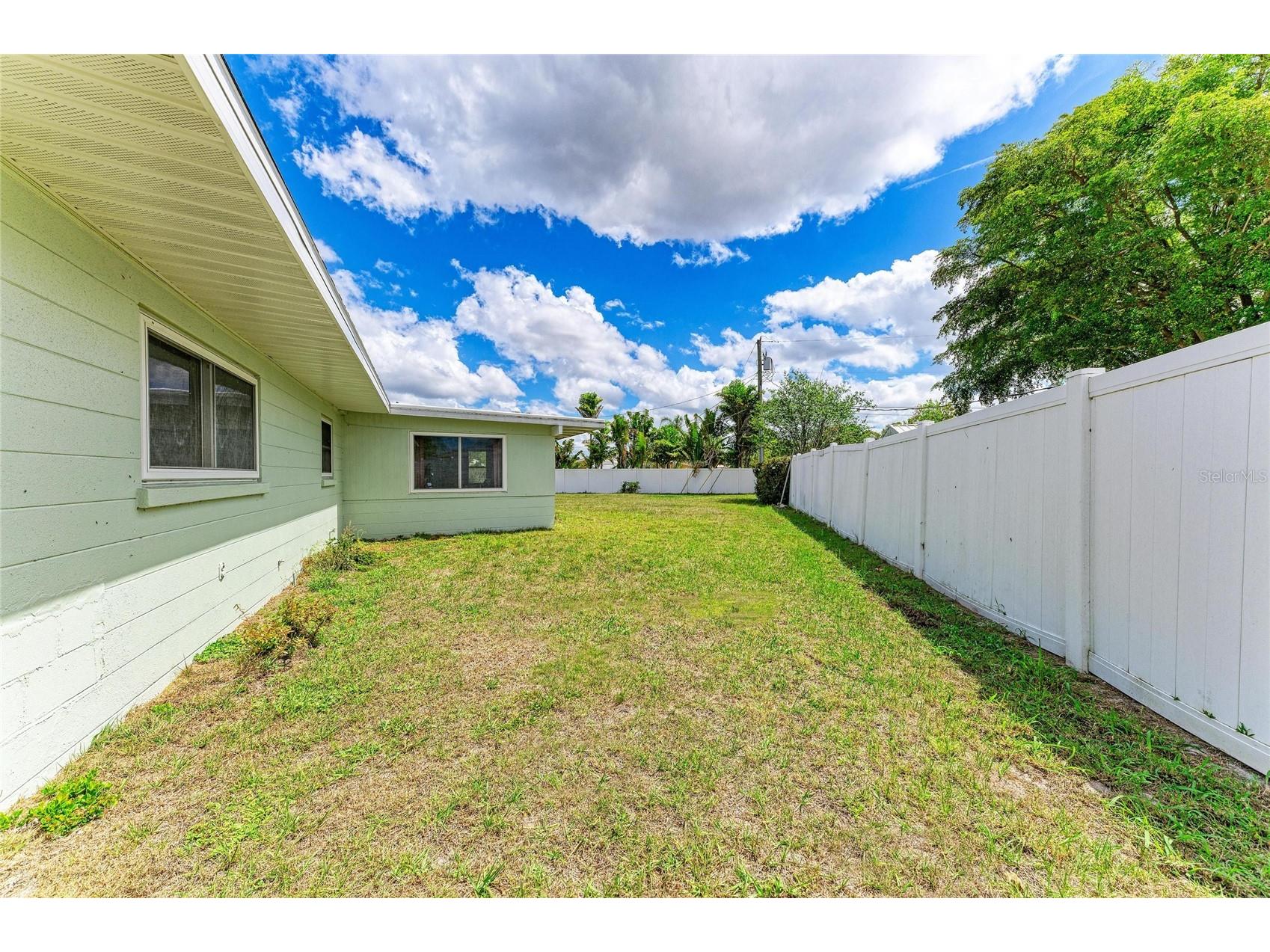 2811 33rd Avenue W Bradenton FL 34205 A4688318 image30