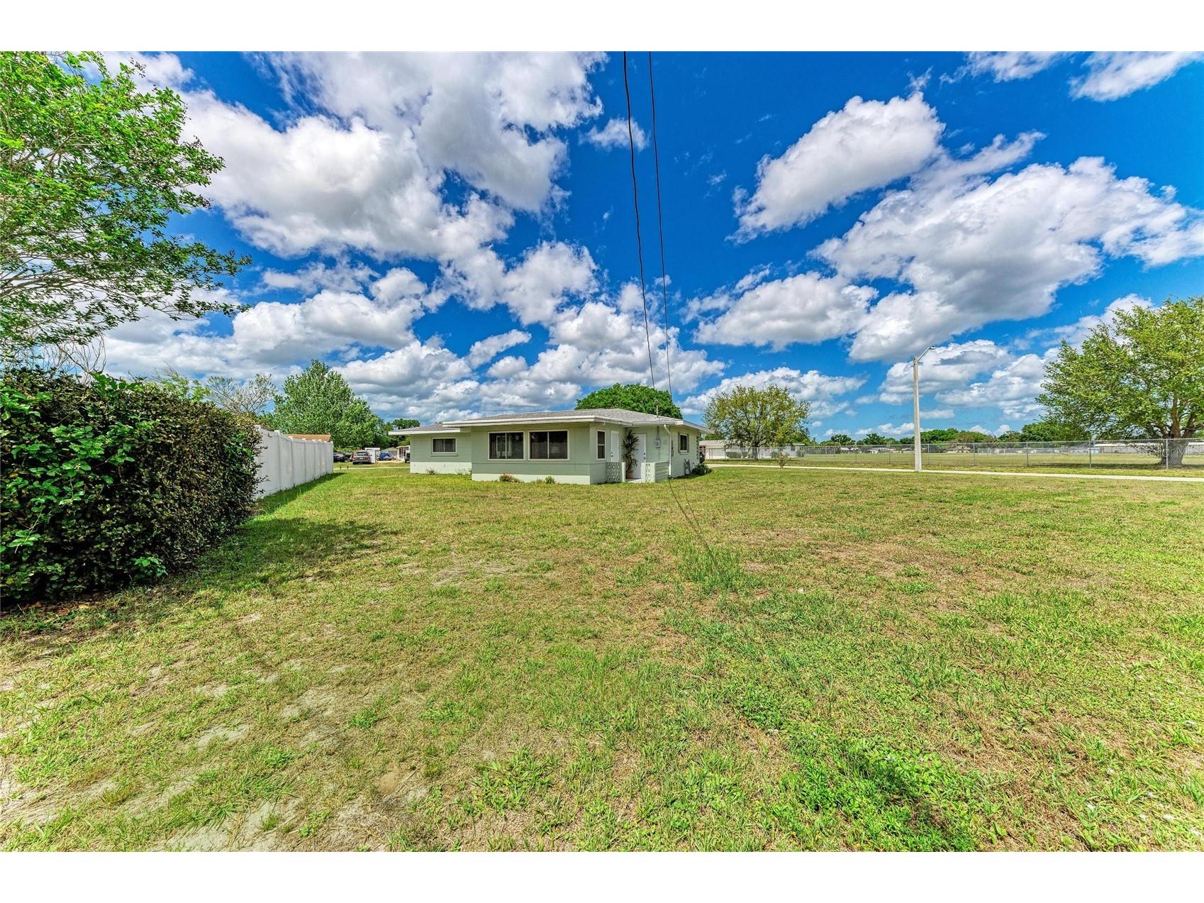 2811 33rd Avenue W Bradenton FL 34205 A4688318 image31