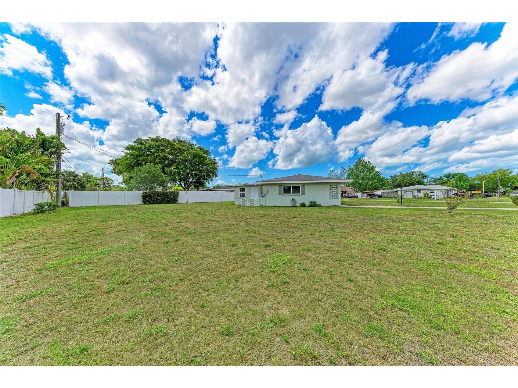 2811 33rd Avenue W Bradenton FL 34205 A4688318 image33