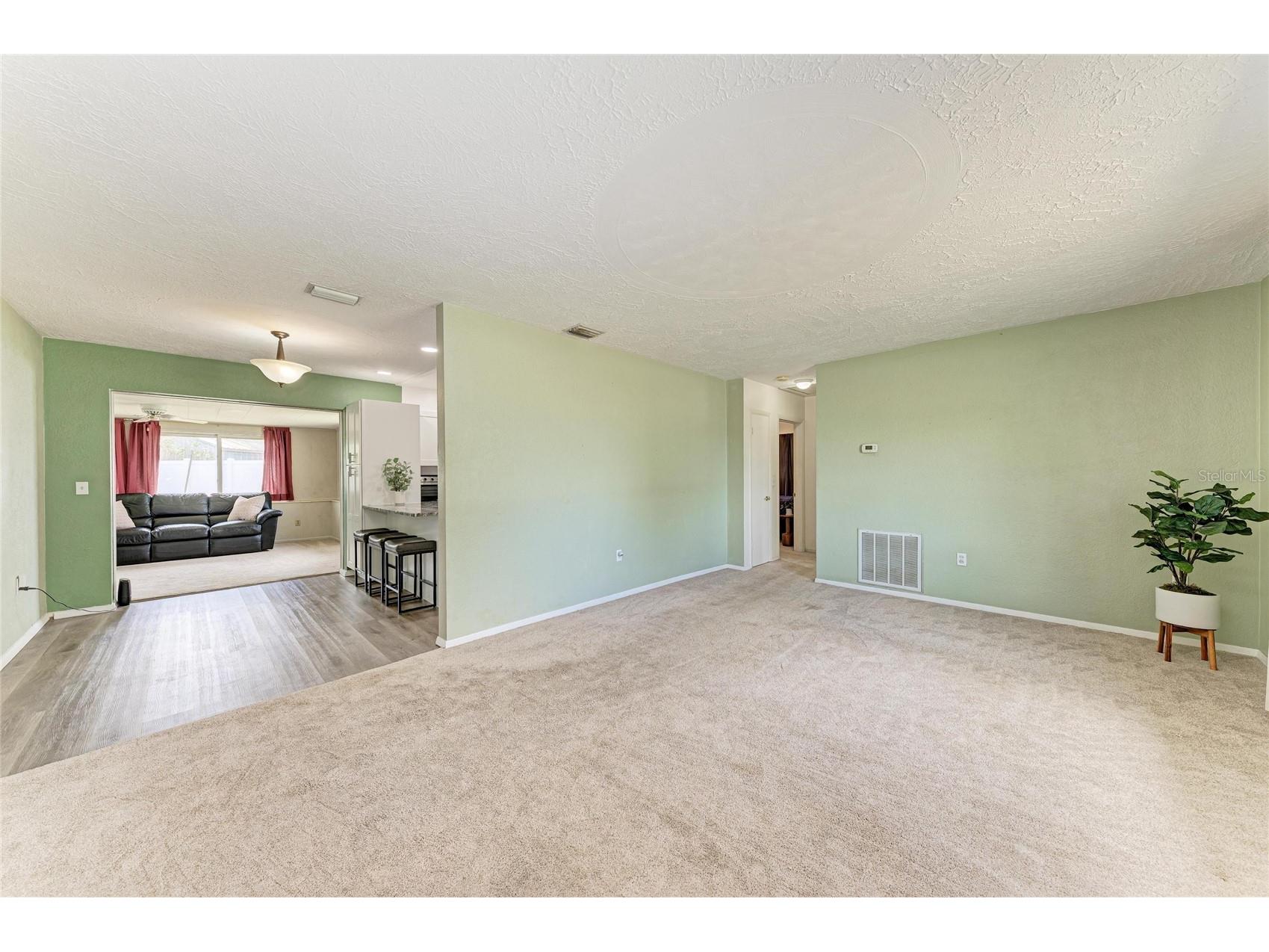 2811 33rd Avenue W Bradenton FL 34205 A4688318 image6
