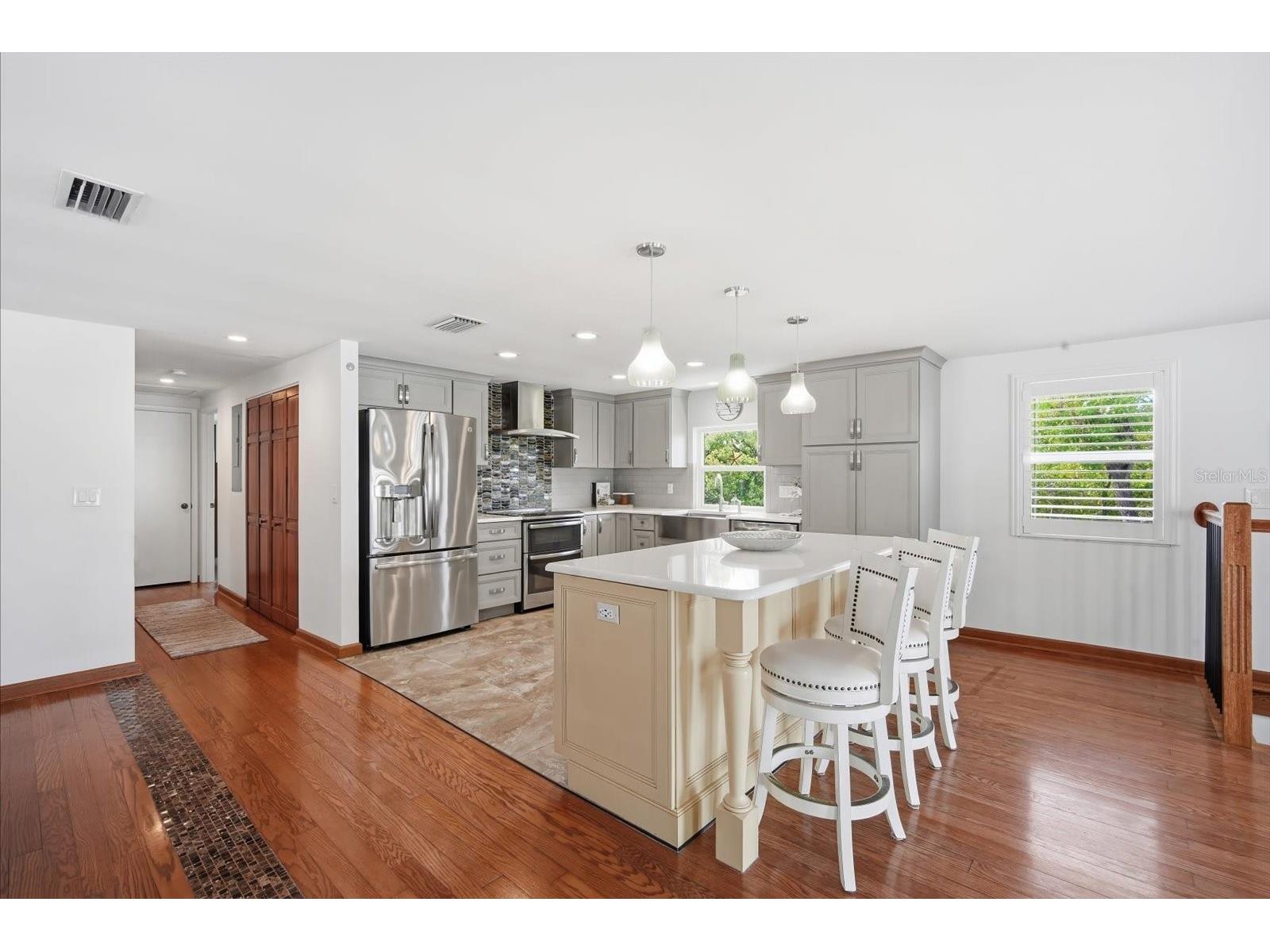 2811 Avenue C Holmes Beach FL 34217 A4695724 image10