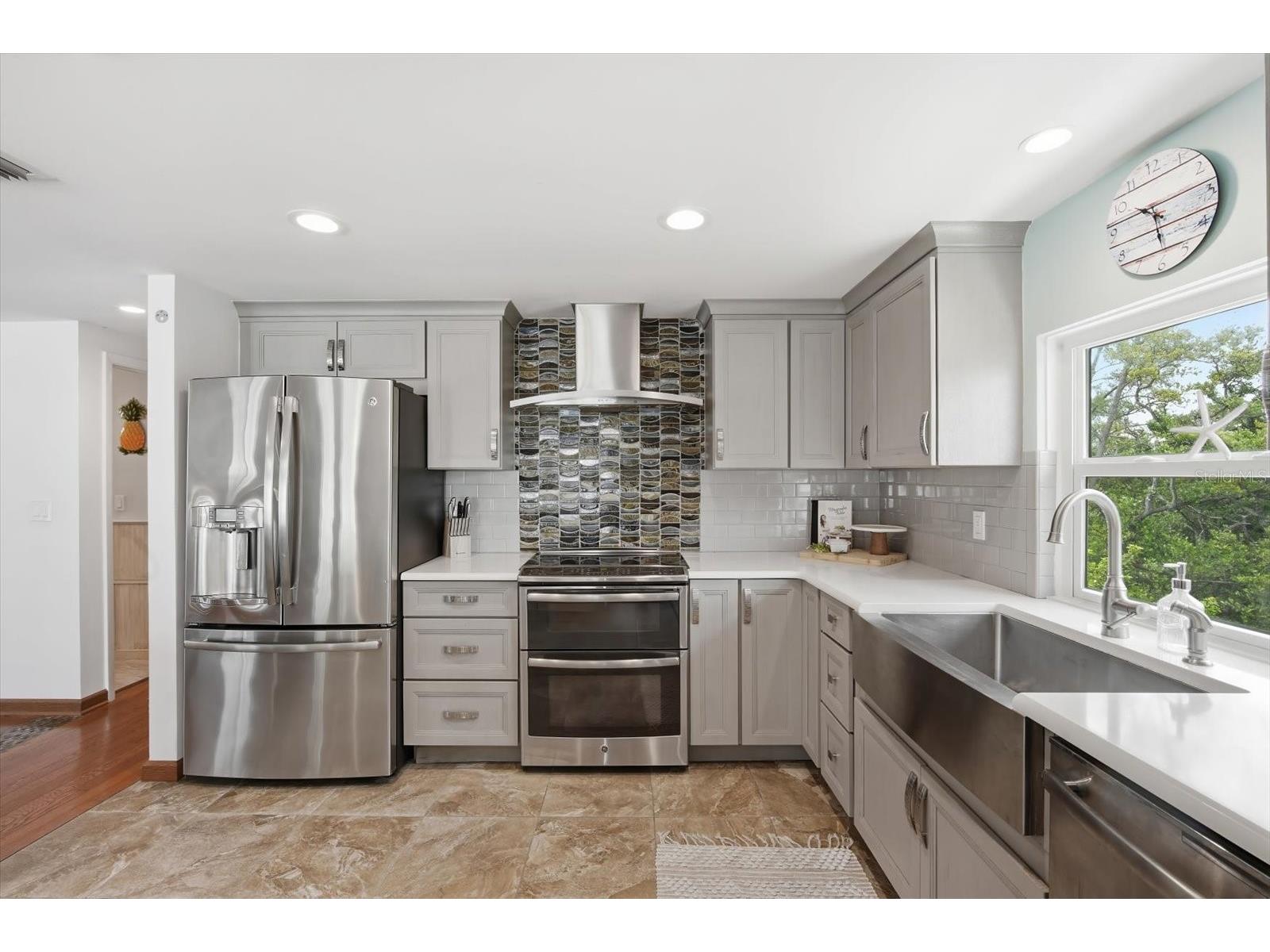 2811 Avenue C Holmes Beach FL 34217 A4695724 image13